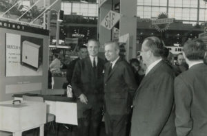Жак Нуаро (на фото слева)